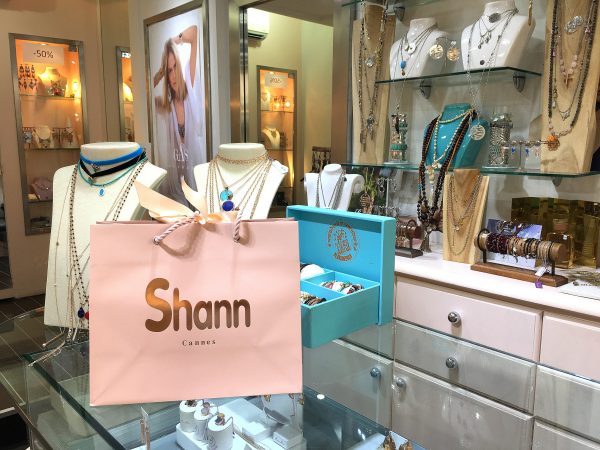 Boutique Shann pour les bijoux fantaisie branchés haut de gamme