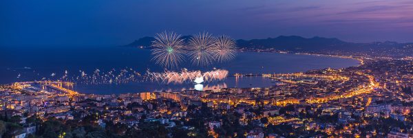 Baie de Cannes un soir de feux d'artifices